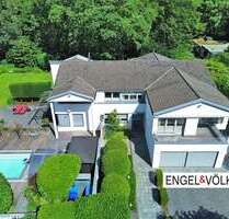 Haus zum Kaufen in Krefeld 2.490.000,00 € 467 m²