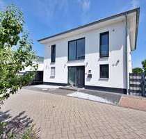 Haus zum Mieten in Niederkassel 2.200,00 € 160 m²