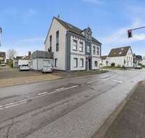 Haus zum Kaufen in Langenfeld 1.050.000,00 € 338 m²