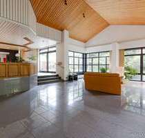 Haus zum Kaufen in Wiesbaden Nordenstadt 1.049.000,00 € 327 m² - Wiesbaden / Nordenstadt