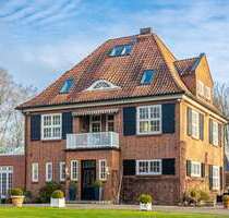 Haus zum Kaufen in Hamburg Wohldorf-Ohlstedt 2.350.000,00 € 335 m² - Hamburg / Wohldorf-Ohlstedt