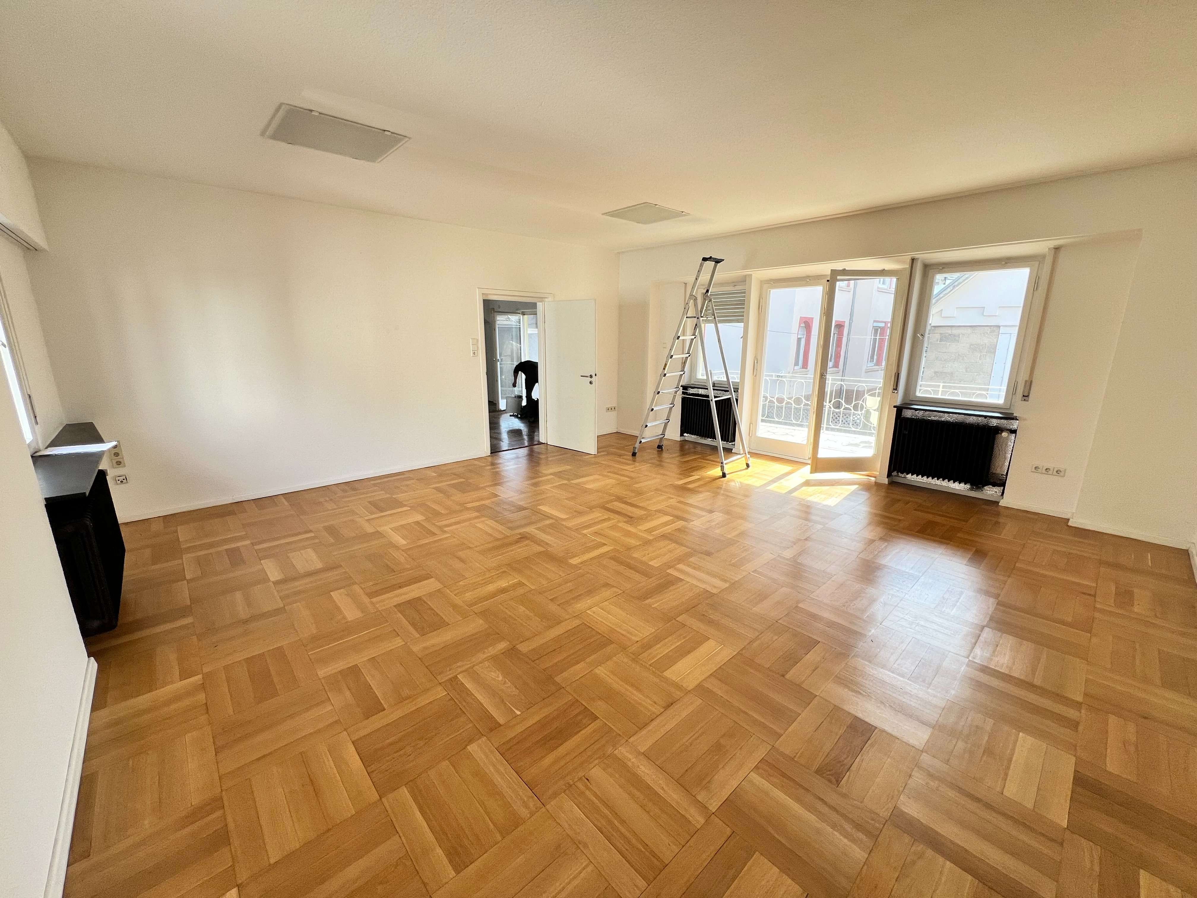 Wohnung zum Mieten in Esslingen am Neckar 1.250,00 € 124.5 m²