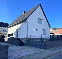 Haus zum Mieten in Stelzenberg 2.100,00 € 217 m²