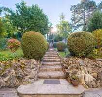 Haus zum Mieten in Stuttgart 5.800,00 € 203 m²