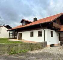 Haus zum Mieten in Mallersdorf-Pfaffenberg 1.380,00 € 195 m²