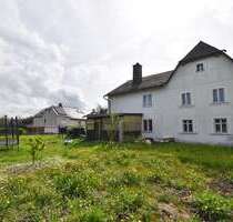 Haus zum Kaufen in Schwarzenbach an der Saale 165.000,00 € 244.06 m²