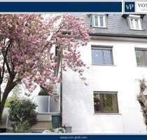 Haus zum Mieten in Frankfurt am Main 3.290,00 € 235 m²