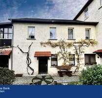 Haus zum Kaufen in Naumburg 328.000,00 € 350 m²