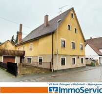 Haus zum Kaufen in Erlangen Frauenaurach 440.000,00 € 236 m² - Erlangen / Frauenaurach