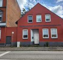 Büro in Itzehoe 400,00 € 70 m² - 400,00 EUR Kaltmiete, ca.  70,00 m² in Itzehoe (PLZ: 25524)