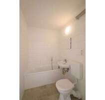 Wohnung zum Mieten in Halle (Saale) 211,57 € 31.53 m²