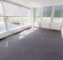 Büro in München 899,00 € 25 m² - 899,00 EUR Kaltmiete, ca.  25,00 m² in München (PLZ: 81829)