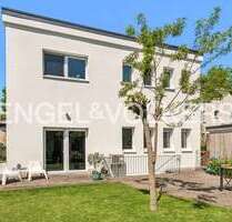 Haus zum Kaufen in Rüsselsheim 959.000,00 € 278 m²