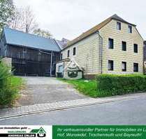 Haus zum Kaufen in Höchstädt im Fichtelgebirge 195.000,00 € 215 m²