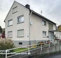Haus zum Kaufen in Idar-Oberstein 266.000,00 € 246 m²