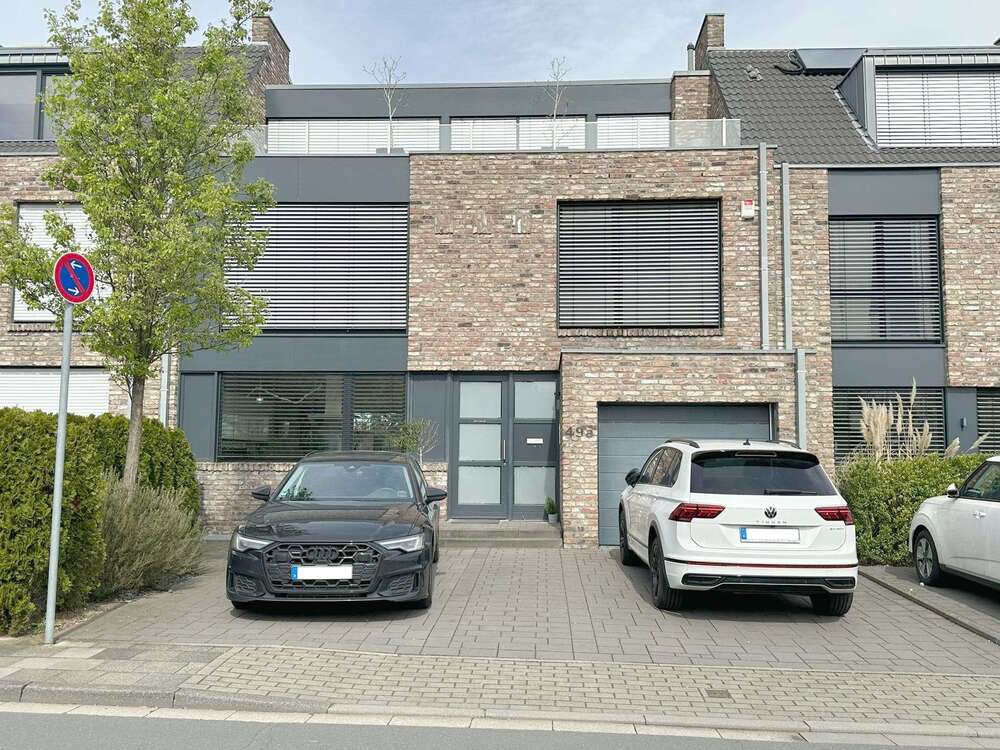 Haus zum Mieten in Neuss 4.100,00 € 298 m²