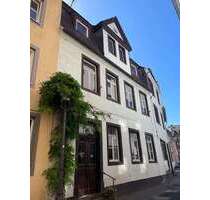 Haus zum Kaufen in Koblenz-Ehrenbreitstein 100.000,00 € 268 m²