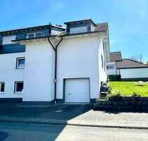 Haus zum Kaufen in Wenden Schönau 455.000,00 € 254 m² - Wenden / Schönau