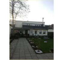 Haus zum Mieten in Krefeld 1.080,00 € 120 m²