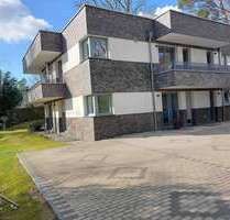 Haus zum Kaufen in Falkensee 1.290.000,00 € 324 m²