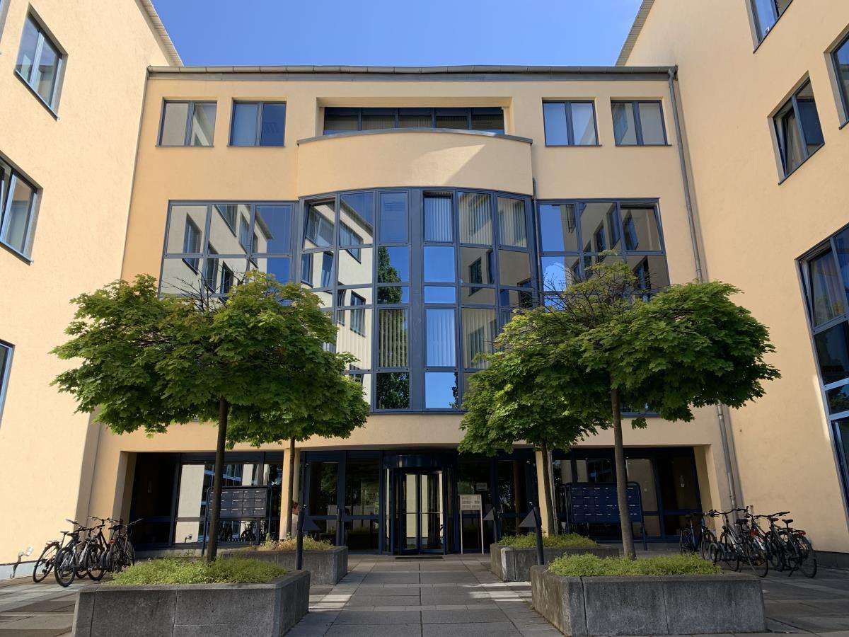 Büro in Dresden 2.990,00 € 264 m²