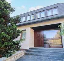Haus zum Kaufen in Rednitzhembach 925.000,00 € 303.11 m²
