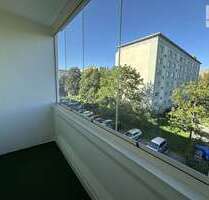 Wohnung zum Kaufen in Chemnitz Morgenleite 63.000,00 € 68.15 m² - Chemnitz / Morgenleite