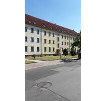 Wohnung zum Mieten in Werdau 400,00 € 66.77 m²