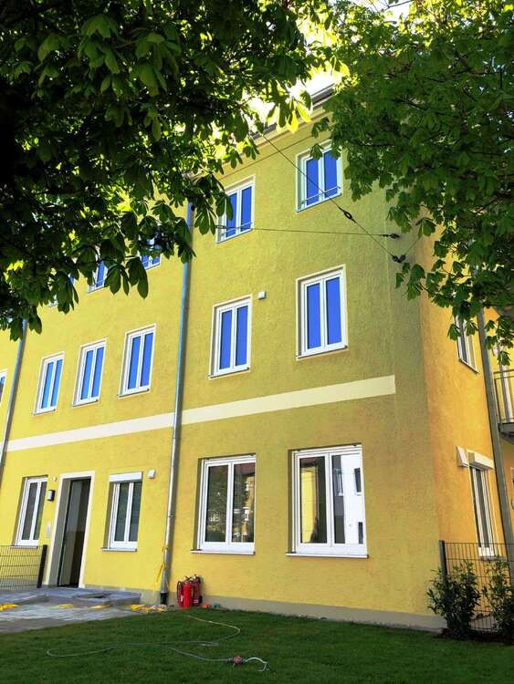 Wohnung zum Mieten in Augsburg 1.250,00 € 105.1 m²