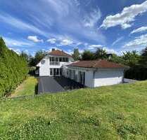 Haus zum Kaufen in Neuenhagen 790.000,00 € 220 m²
