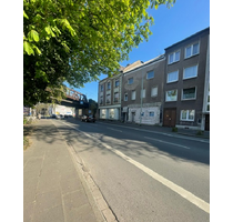 Haus zum Kaufen in Duisburg 180.000,00 € 235 m²