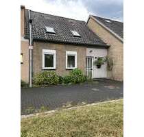 Haus zum Kaufen in Düsseldorf 405.000,00 € 111.04 m²