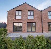 Haus zum Mieten in Stade 1.715,00 € 108 m²