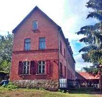 Haus zum Kaufen in Teuchern 135.000,00 € 520 m²