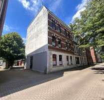 Wohnung zum Kaufen in Neumünster 163.200,00 € 137 m²
