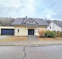 Haus zum Mieten in Wiesbach 2.400,00 € 260 m²