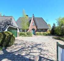 Haus zum Kaufen in Ahrensburg 1.340.000,00 € 235 m²