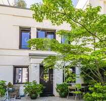 Haus zum Mieten in Düsseldorf 4.950,00 € 249 m²