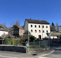 Haus zum Kaufen in Weilburg - Ahausen 185.000,00 € 184 m²