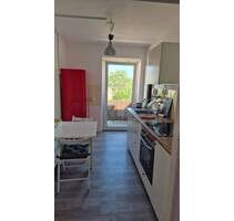 Schöne, Helle Zimmer Wohnung Nürnberg mit Balkon und Einbauküche