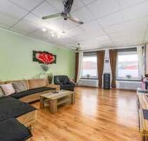 TOP LAGE: Neutraubling mit 113 m² im 1. Stockwerk mit Außenstellplatz zu verkaufen