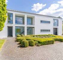 TRAUMHAUS MIT POOL UND GROßEM GRUNDSTÜCK ... - Burghaun Hünhan
