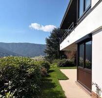 Architektur & Ausblick: großzügiges Zweifamilienhaus im Bauhausstil in Heidelberg