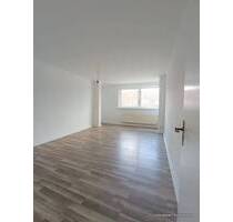 DU-Hochfeld, Wanheimer Straße 23-25 - 3-Zimmer-Wohnung im 5.OG ohne Aufzug ab Juni zu mieten ( kein Jobcenter !! ) - Duisburg