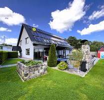 hochwertiges Wohnhaus mit ELW, Pool, Saunahaus und großer Halle in Neustrelitz