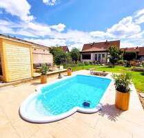 modernisierte Haushälfte mit Pool und Saunahaus in ruhiger Lage von Neustrelitz