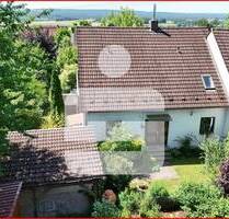 Ein Haus - zwei Wohnungen - 625.000,00 EUR Kaufpreis, ca.  159,00 m² Wohnfläche in Neunkirchen (PLZ: 91077)