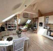 WINCHERINGEN: 3 WOHNUNGEN 348 M² WFL. GARAGEN GARTEN AUSBAUPOTENZIAL