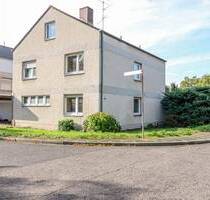Einfamilienhaus mit Sanierungsbedarf in Toplage * 8 bis 9 Zimmer möglich * Doppelgarage * 2 Bäder * G-WC - Leverkusen