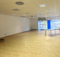 BüroLadenlokal in zentraler Lage von Hornberg, heller Raum, barrierefrei, ab 01.04.25 zu vermieten
